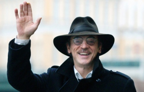 Михаил Боярский'Бригада МЧС под руководством Шойгу сыграла бы лучше нашей сборной