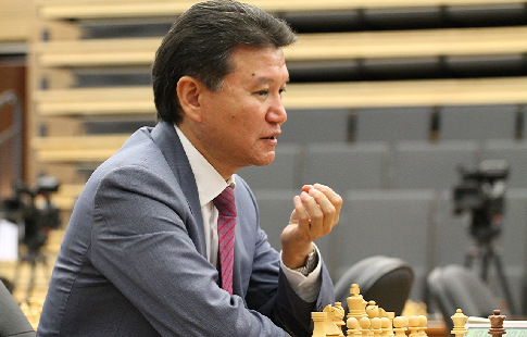 Илюмжинов отказался от борьбы за пост президента Российской шахматной федерации