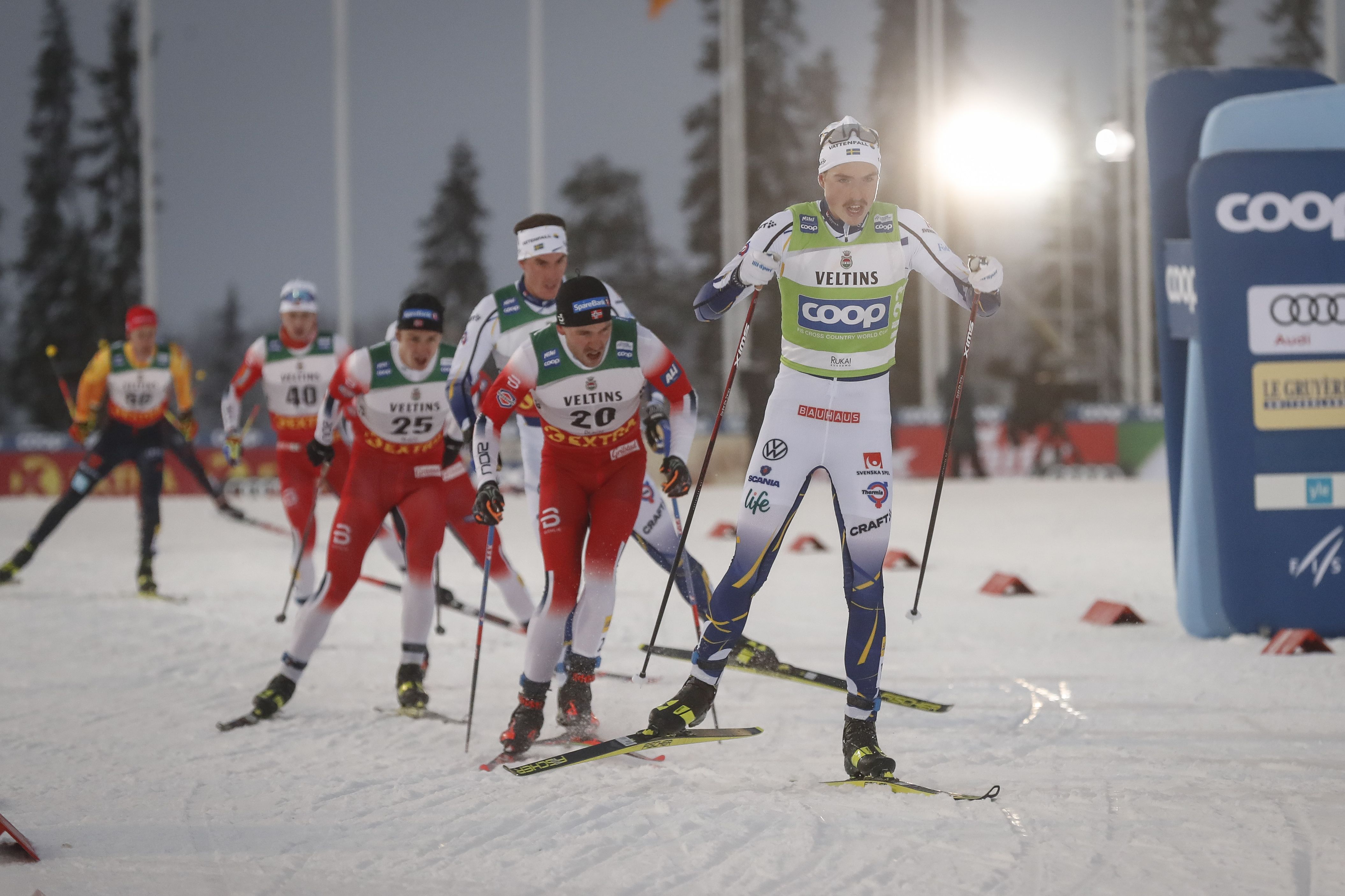 Во сколько сегодня гонка. Давос Швейцария лыжные гонки. Лыжные гонки 2020. Лыжные гонки Кубок России. Лыжные гонки сборная России.