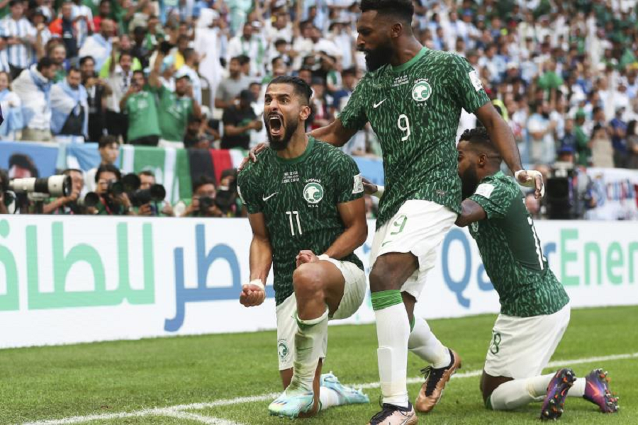 Король Саудовской Аравии объявил среду выходным днём в честь победы национальной команды над Аргентиной