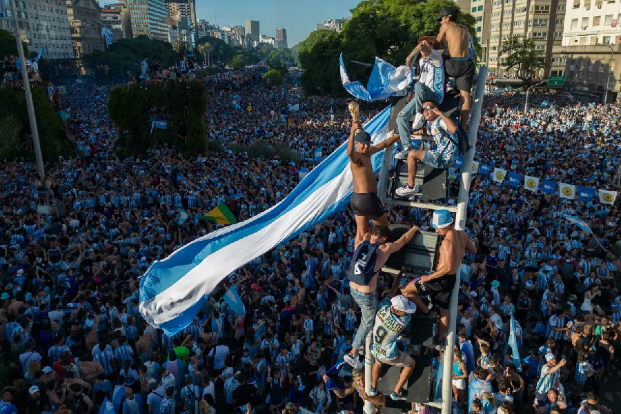 Корнеев: Люди продавали дома, чтобы поддержать Аргентину
