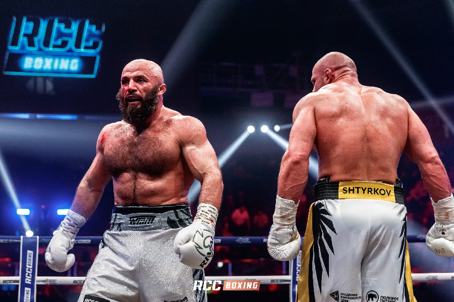 Глава RCC Boxing Promotions не согласен с решением судей в бою Штыркова и Исмаилова