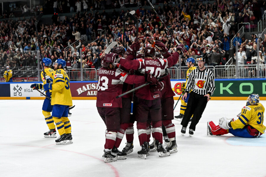 Латвия впервые в истории завоевала медаль чемпионата мира по хоккею