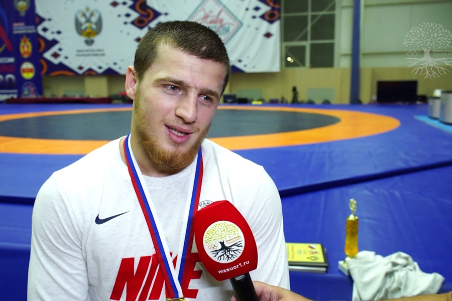 Усманов завоевал первое для России золото на чемпионате мира по борьбе