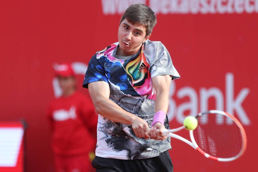 Шевченко обыграл Марожана в первом круге турнира в Женеве