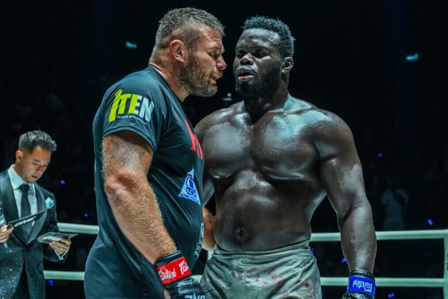 Әзірбайжан қарт әйелін есекке ебет. Эротикалық секс порно мультфильмдер Супер отбасы