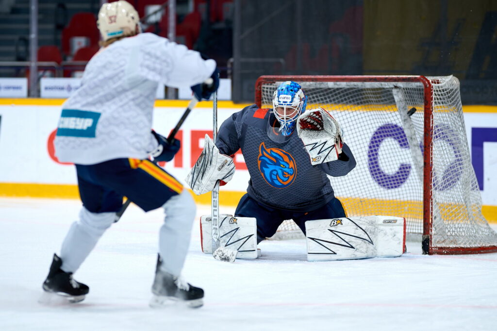 Канадский тренер "Шанхая" Келли высказался об игре китайского клуба в России