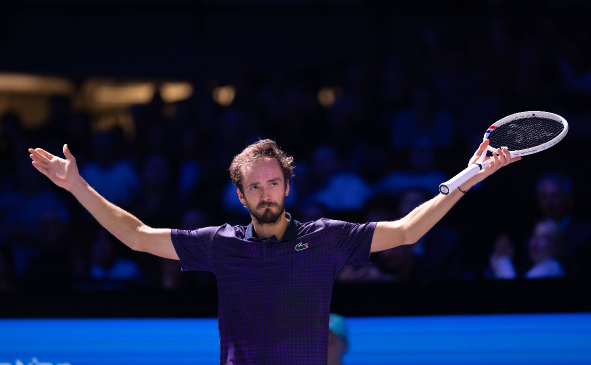 Даниил Медведев впервые сыграет на выставочном турнире в Санкт-Петербурге