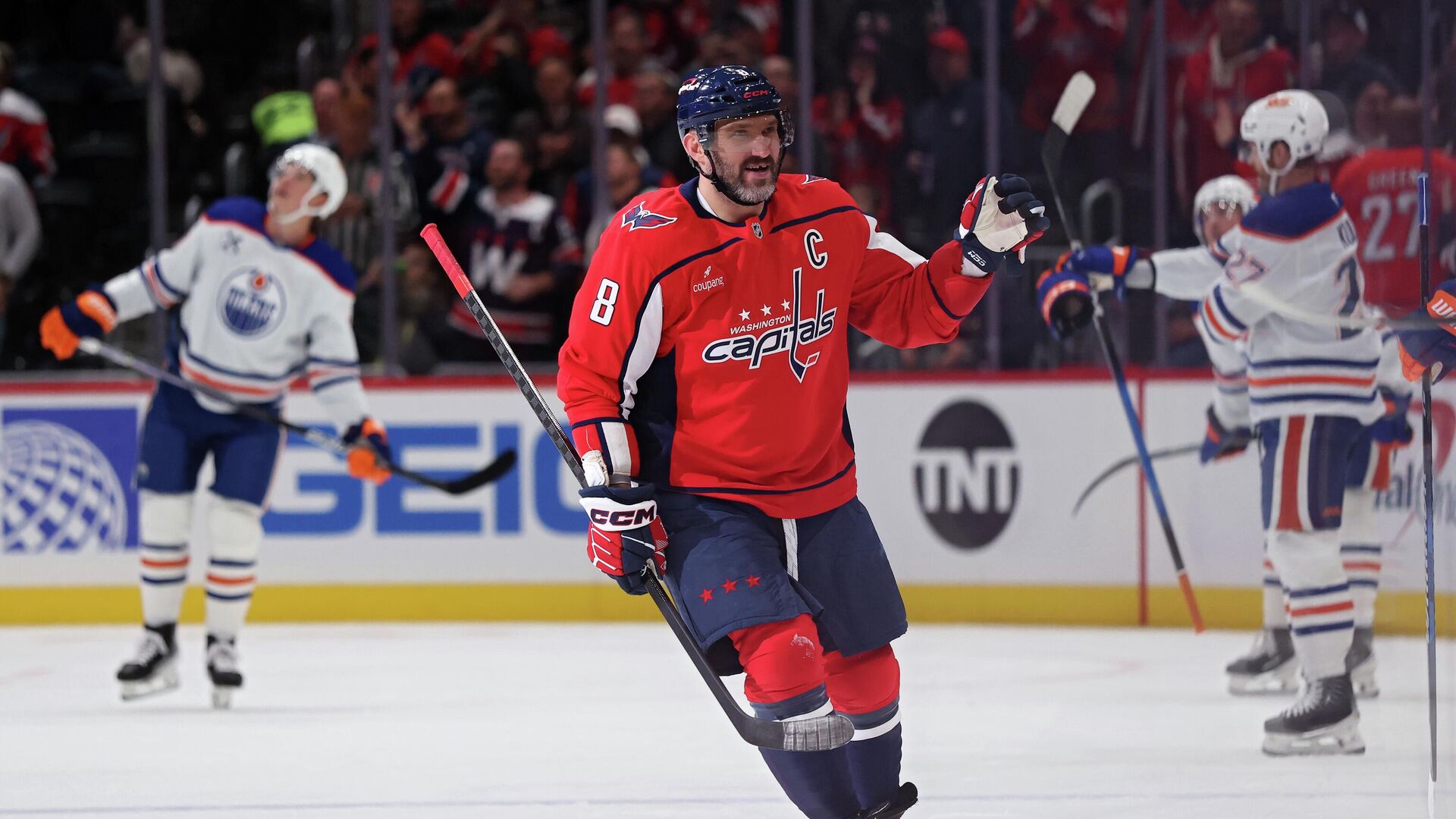 Видео 904-й шайбы Александра Овечкина в НХЛ