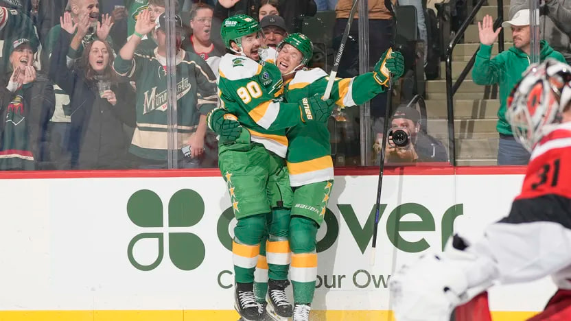 Результативная игра Капризова и Юрова помогла "Миннесоте" победить "Каролину"