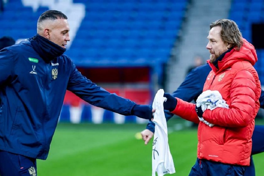 Карпин сделал заявление о вызове Дзюбы и Кержакова в сборную России