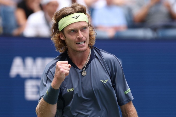 Победой над Де Йонгом в двух сетах Рублёв начал защиту титула на "пятисотнике" в Дохе