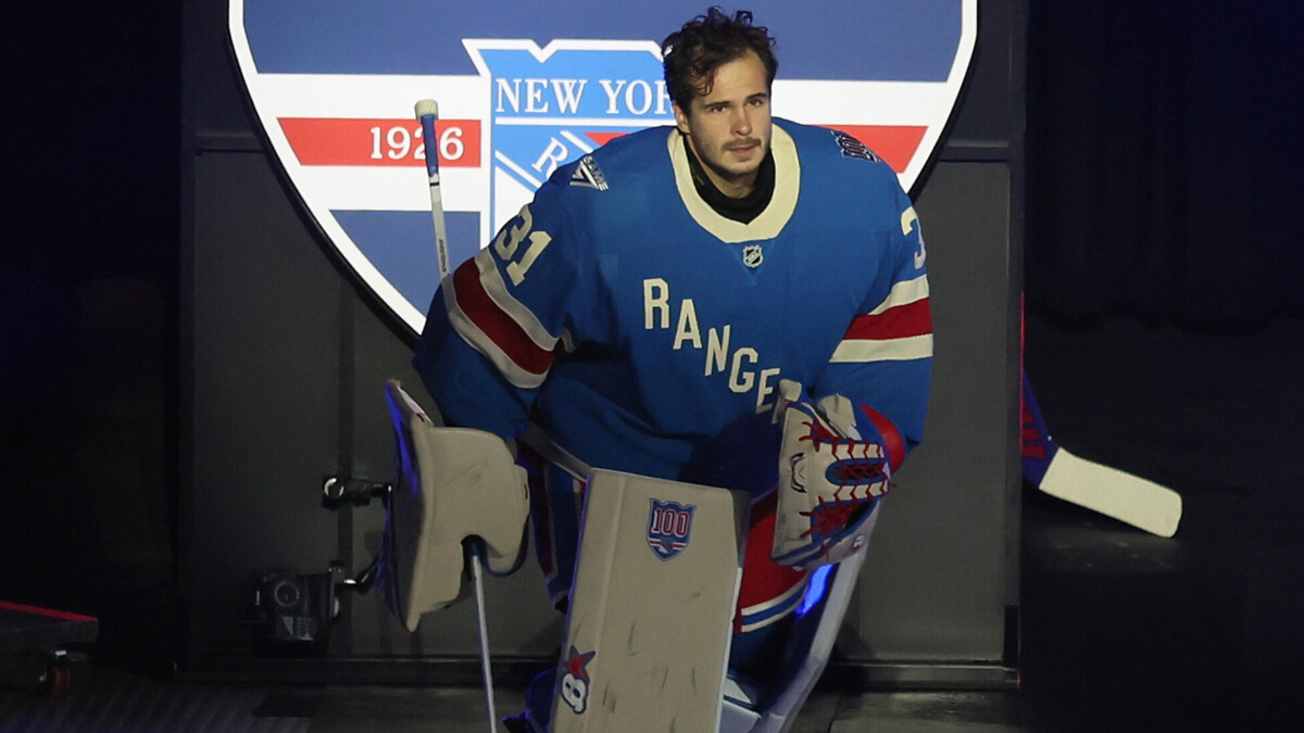 Хлеба и зрелищ. От русских игроков зависит судьба легендарного клуба НХЛ