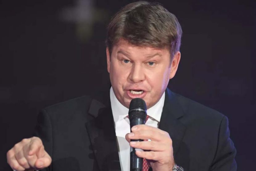 Дмитрий Губерниев