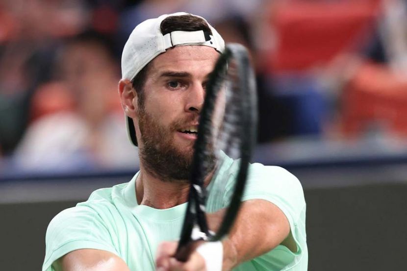 Карен Хачанов