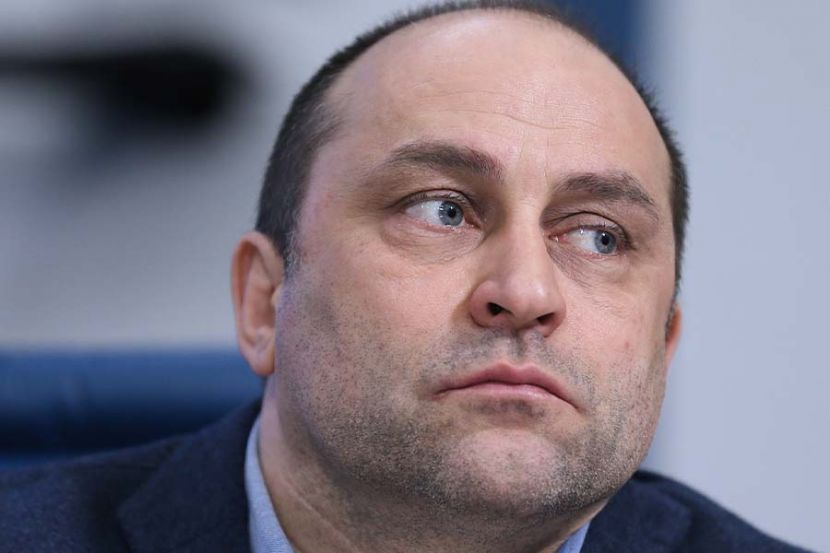 Дмитрий Свищёв
