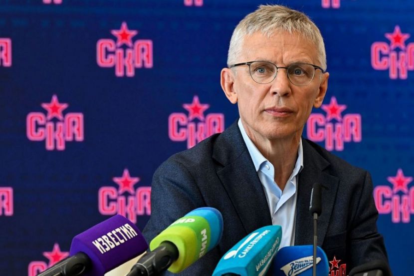 Игорь Ларионов