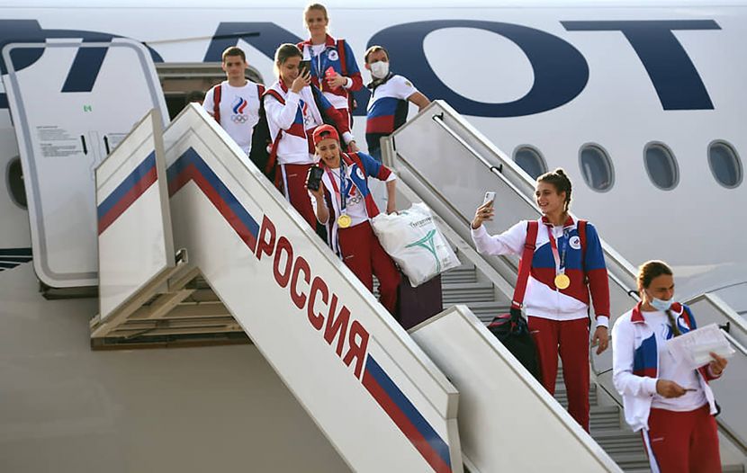 самолёт с российскими олимпийцами