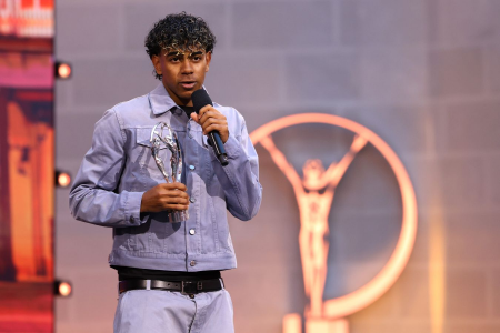 ����� ����� 