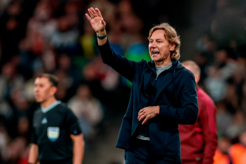 Валерий Карпин