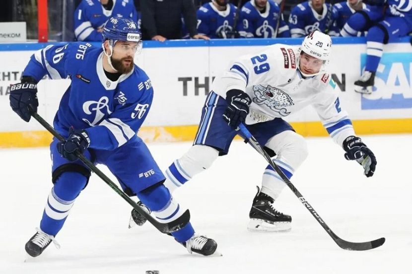 Эпизод матча "Динамо" (Москва) – "Барыс"