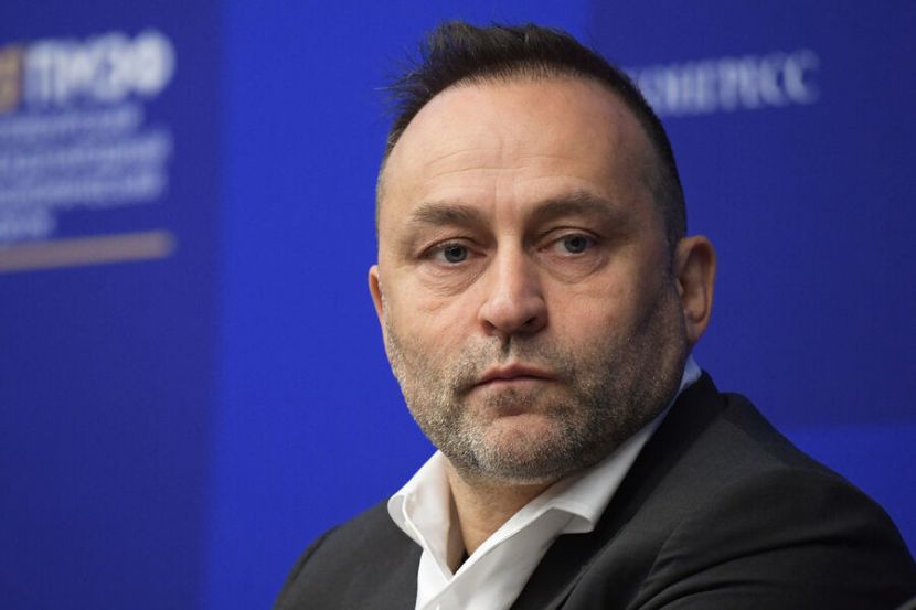 Дмитрий Свищёв