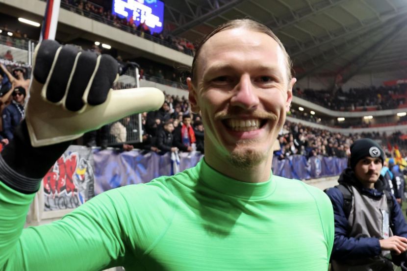 Матвей Сафонов