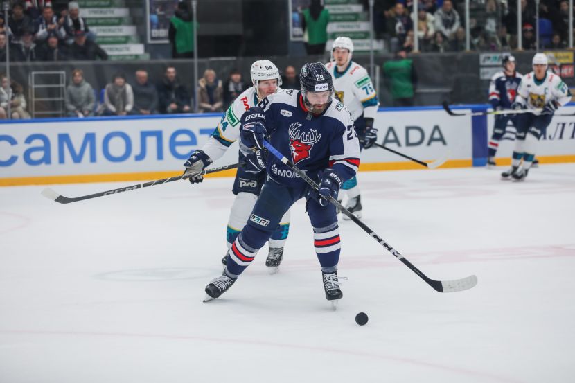 Китон Томпсон