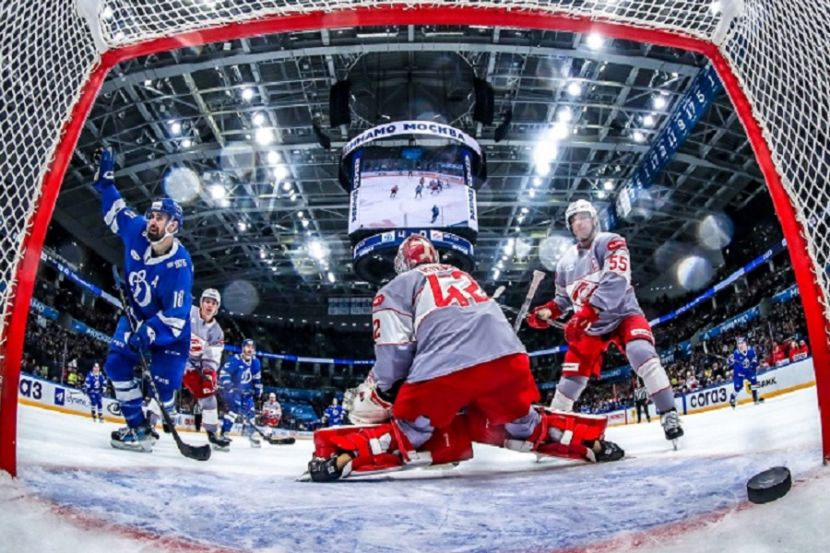 "Динамо" - "Спартак"