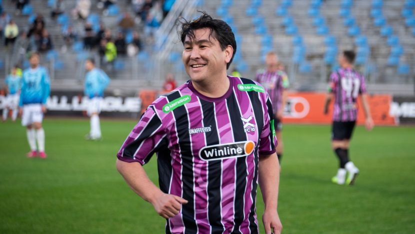 Азамат Мусагалиев ФК 10