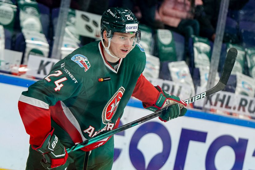 Илья Сафонов