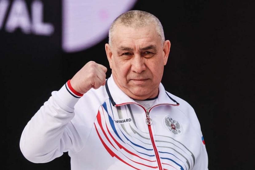 Виктор Фархутдинов
