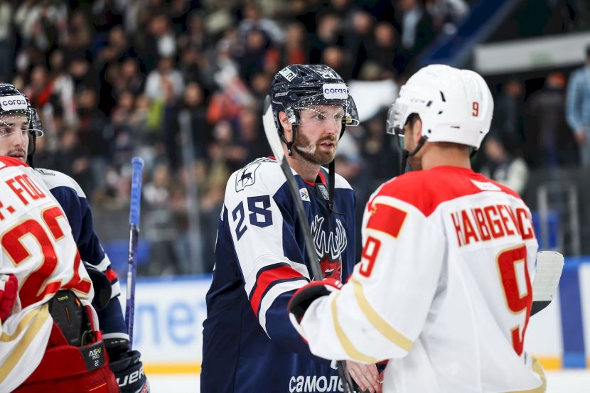 Китон Томпсон