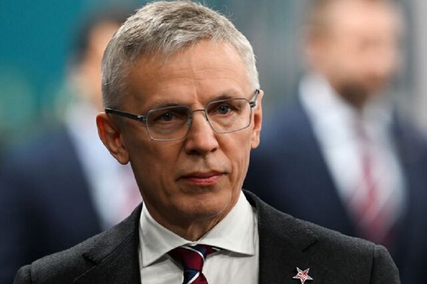 Игорь Ларионов