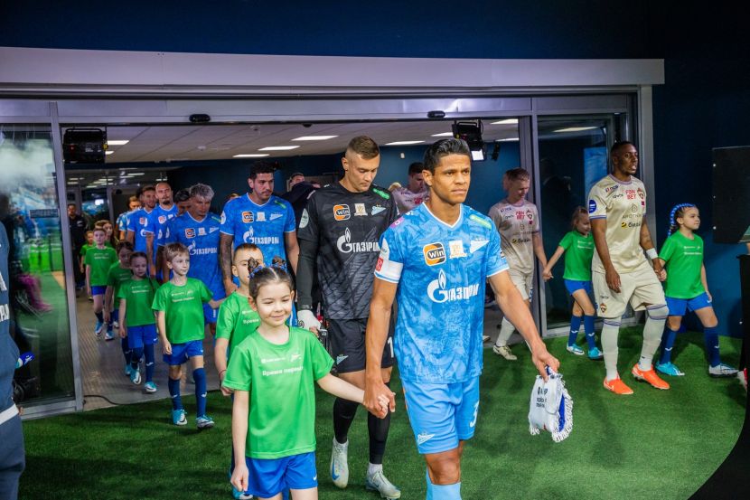 Дуглас Сантос