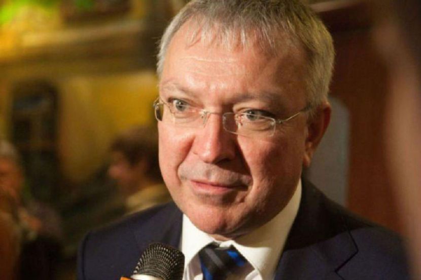 Юрий Белоус
